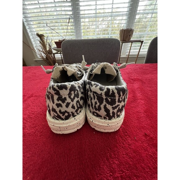 Hey Dude Wendy Cheetah Grey Slip On Shoes 40052-1GL Women's 6 - Picture 6 of 9
